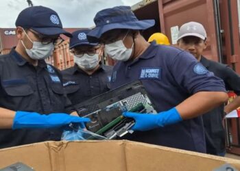 Indonesia Gagalkan Masuknya 73 Kontainer Limbah Elektronik Ilegal dari AS