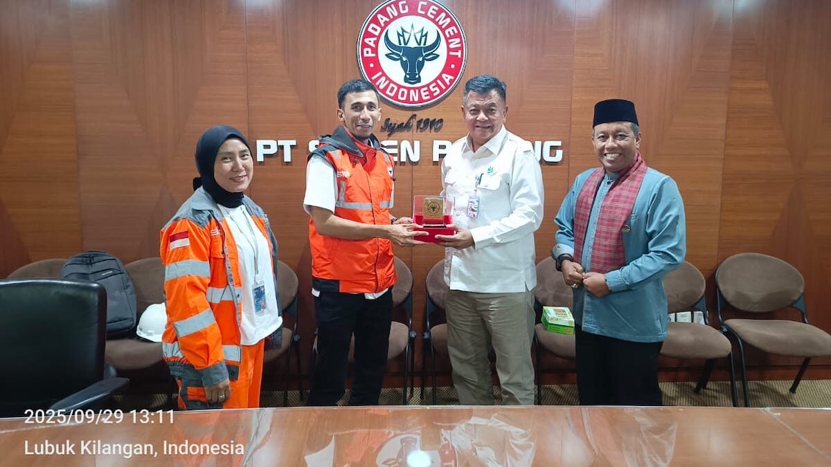 Kapusdal LH kunjungi Semen Padang. (dok. istimewa)