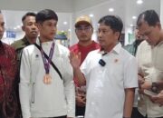 Ketua KONI Sumbar Jemput Juara Dunia Sambo Pertama Indonesia Asal Sumbar