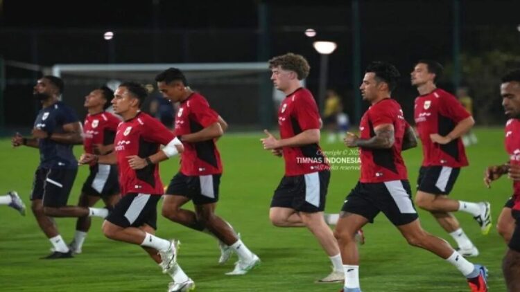 Timnas Indonesia menggelar latihan perdana sebagai persiapan awal sebelum bermain melawan tim tuan rumah Arab Saudi pada laga pembuka Kualifikasi Piala Dunia 2026 zona Asia putaran keempat pada pekan depan, Jeddah, Arab Saudi, Jumat (3/10/2025) waktu setempat. (ANTARA/HO-PSSI/aa.)