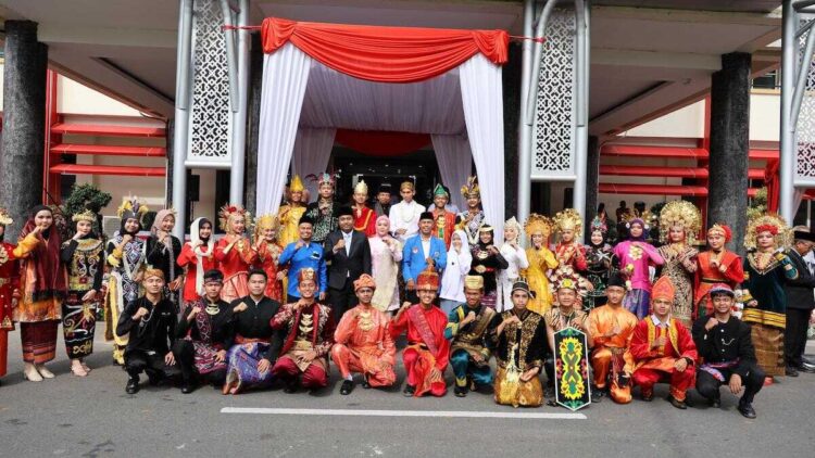 Wagub Vasko jadi irup upacara peringatan Hari Sumpah Pemuda. (dok. adpsb)