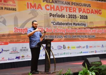 Wako Fadly Amran hadir di pelantikan pengurus IMA Chapter Padang. (dok. istimewa)