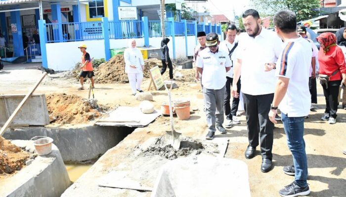 Wako Fadly Amran Cek Rehabilitasi Drainase di Padang Pasir, Pastikan Masalah Genangan Teratasi
