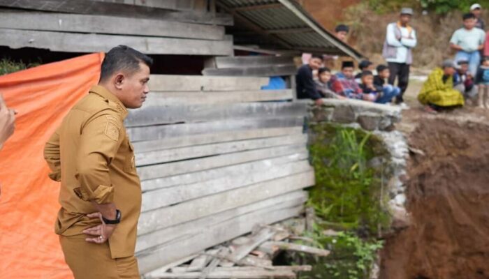 Respons Cepat, Bupati Solok Tinjau Jalan Rusak di Kampuang Dalam Tangah