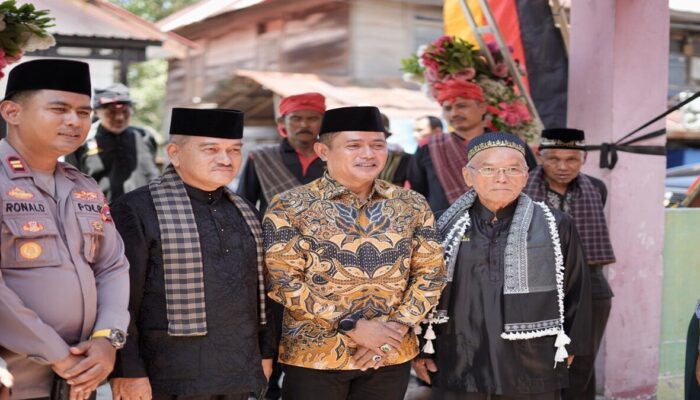 Bupati Solok Hadiri Batagak Gala Datuak Pangulu Suku Koto di Saniang Baka