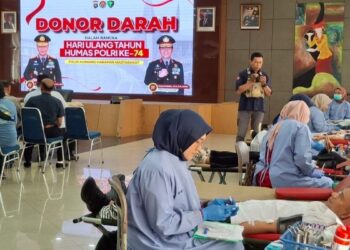 Donor darah HUT ke-74 Humas Polri di Polda Sumbar. (dok. istimewa)