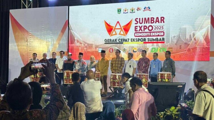 Iven Sumbar Ekspo 2025 untuk membantu UMKM naik kelas. (dok. adpsb)