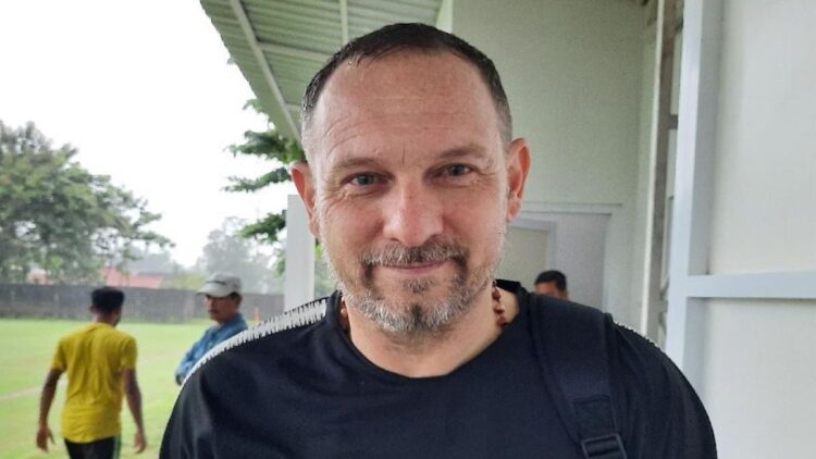 Pelatih baru Semen Padang FC Dejan Antonic. (dok. istimewa)