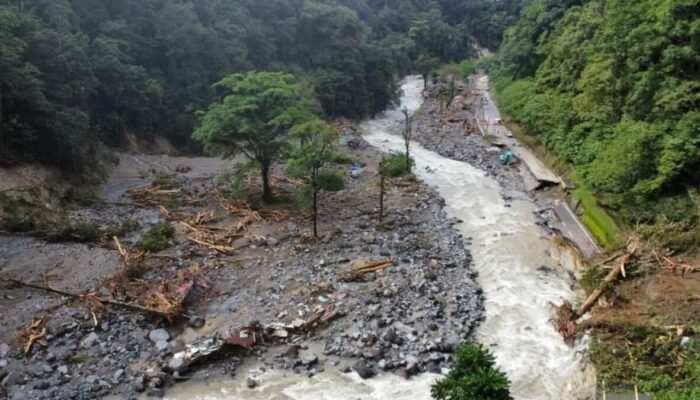Banjir Bandang Putuskan Jalan Nasional, Balai Jalan Targetkan Pemulihan dalam Dua Minggu