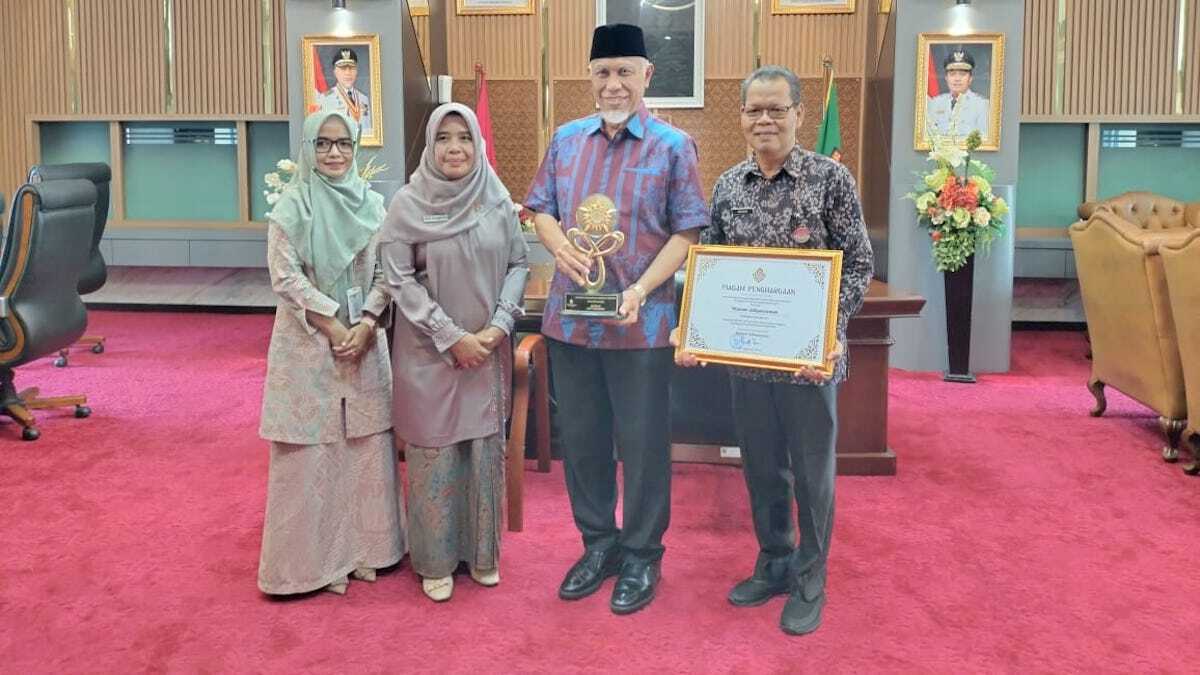 Gubernur Mahyeldi apresiasi penghargaan untuk Museum Adityawarman. (dok. adpsb)