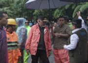 Gubernur Sumbar Instruksikan Seluruh OPD Berperan Aktif Distribusikan Bantuan