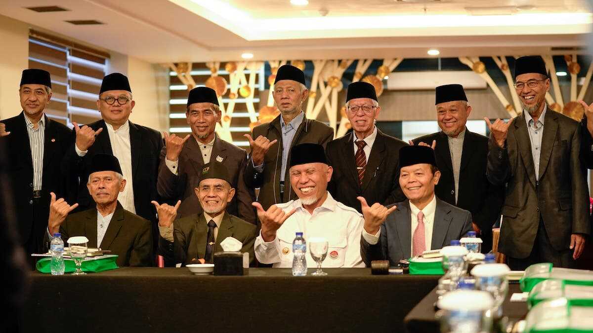 Gubernur Mahyeldi saat membuka sidang wakaf nasional. (dok. adpsb)