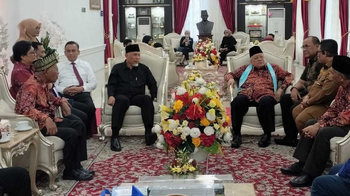 Gubernur Mahyeldi terima audiensi Dato' Ahmad Azzam. (dok. adpsb)