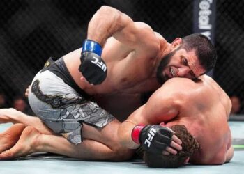 Islam Makhachev Raih Double Champ di UFC 322 Usai Kalahkan Jack Della Maddalena
