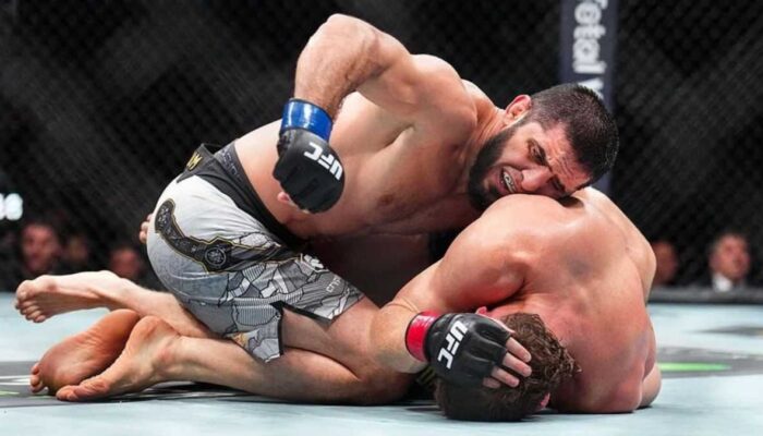 Islam Makhachev Raih Double Champ di UFC 322 Usai Kalahkan Jack Della Maddalena
