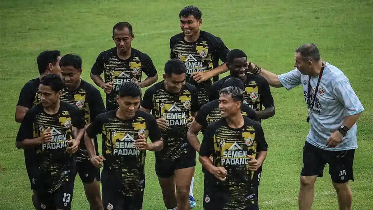 Latihan para pemain Semen Padang FC. (dok. ILeague)