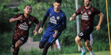 Latihan rutin yang digelar pemain Semen Padang FC. (dok. istimewa)