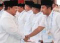 Wagub Vasko bersama Presiden Prabowo saat acara konsolidasi partai Gerindra di Jakarta. (dok. istimewa)