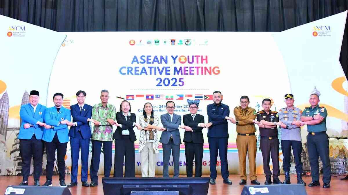 Wako Fadly Amran menghadiri gelaran ASEAN Youth Creative Meeting di Unand. (dok. istimewa)