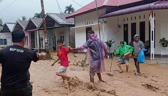 Akses ke Batu Busuk Kembali Terputus Usai Sungai Batang Kuranji Mengamuk Lagi