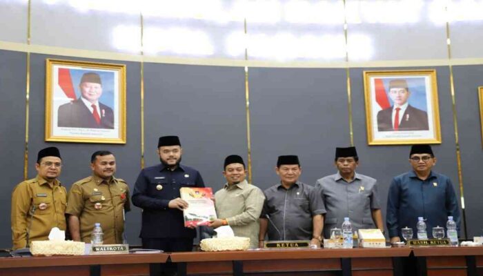DPRD Padang Setujui APBD 2026, Wako Pastikan Pendidikan–Kesehatan jadi Prioritas