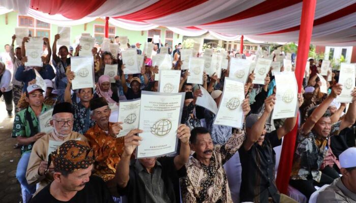 Setahun, Menteri Nusron Redistribusi 195.734 Bidang Tanah untuk 39.556 KK