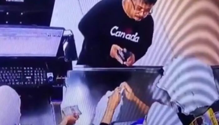 UIM Pecat Oknum Dosen Viral Meludahi Karyawan Toko