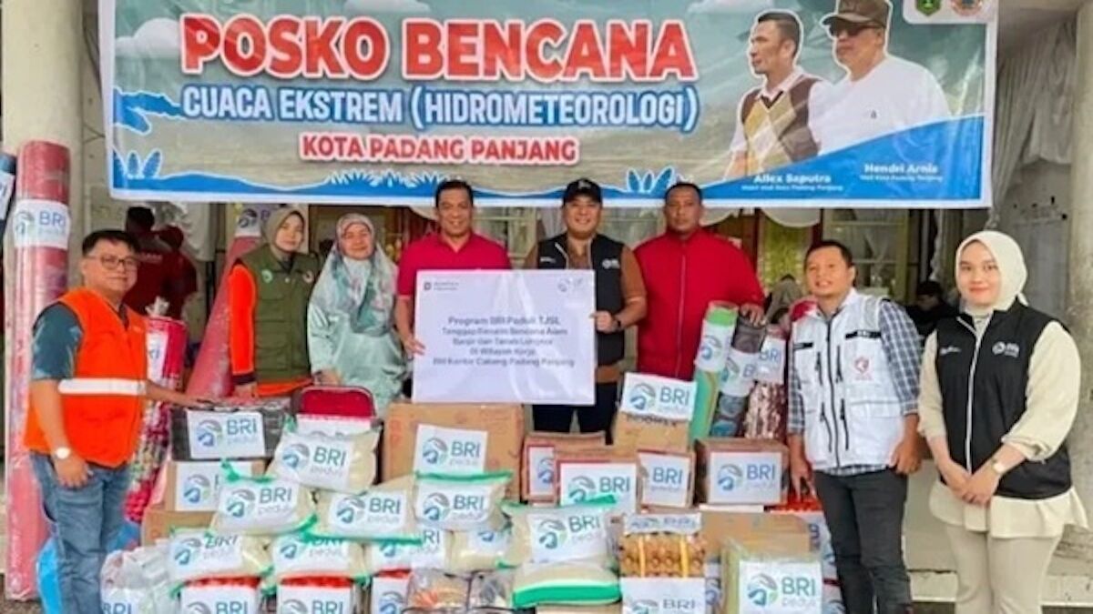 Bantuan BRI Padang Panjang untuk korban terdampak banjir bandang. (dok. istimewa)