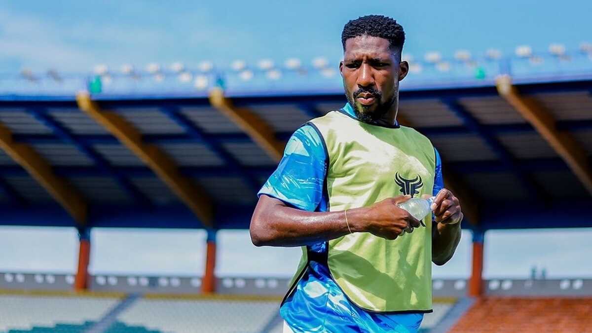 Eks PSIS Semarang Boubakarry Diarra resmi bergabung dengan Semen Padang FC. (dok. I League)