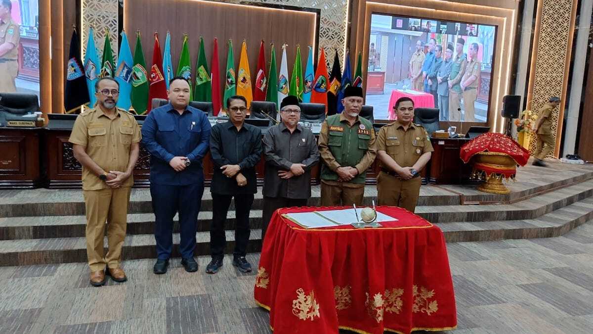 DPRD Sumbar dan Pemprov sepakati Ranperda Pesantren. (dok. adpsb)