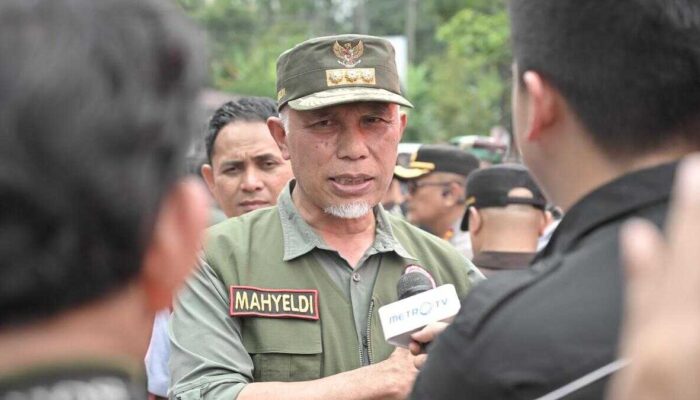 Gubernur Mahyeldi Minta Hak Kependudukan Korban Bencana Dipercepat