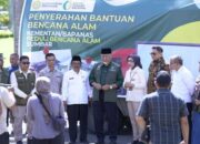 Gubernur Mahyeldi Terima Bantuan Kemanusiaan Tahap II dari Kementan untuk Korban Bencana di Sumbar