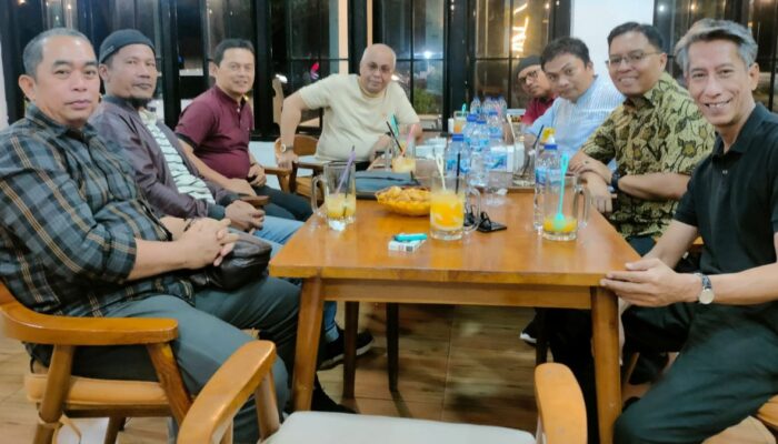 Silaturahmi Ketum PWI dengan Pengurus PWI Sumbar, Wartawan Perlu Kuasai Jurnalisme Bencana