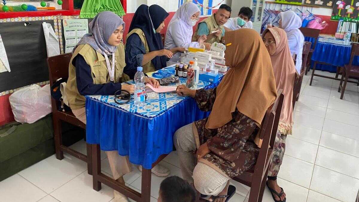 Layanan pengobatan gratis Semen Padang Peduli. (dok. istimewa)