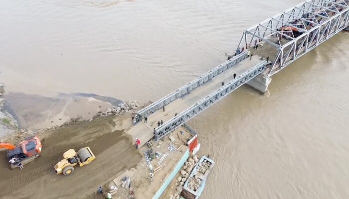 Polri Percepat Pembangunan Dua Jembatan Bailey di Agam Pascabanjir