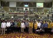 Gubernur Mahyeldi Dampingi Cak Imin Lepas Ribuan Mahasiswa KKN ke Wilayah Bencana