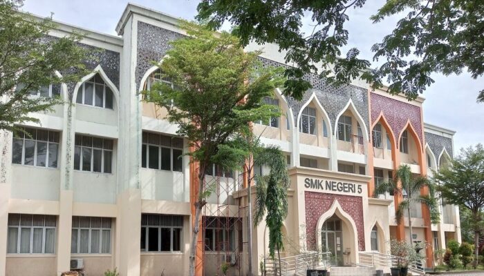 SMKN 5 Padang Gratiskan Perbaikan Kendaraan dan Elektronik yang Terkena Banjir