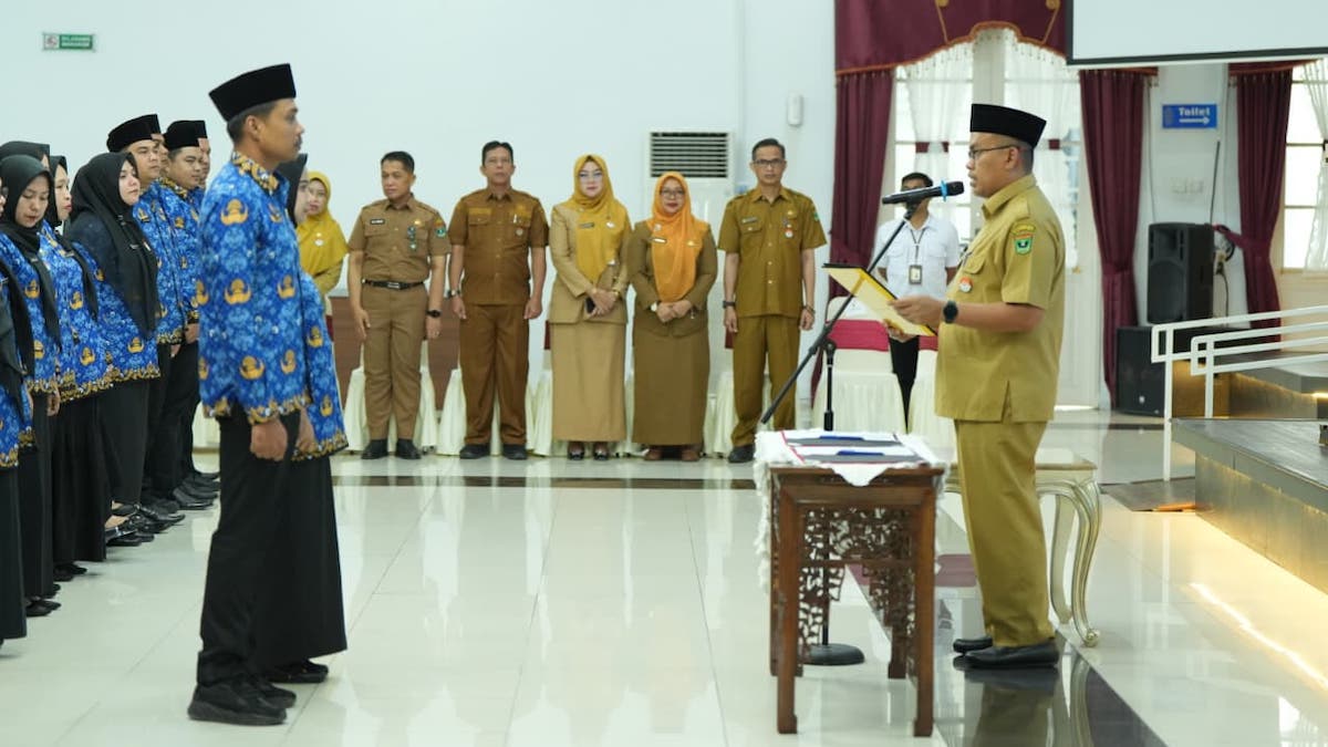 Sekdaprov Sumbar lantik 114 PPPK di lingkup Pemprov Sumbar. (dok. istimewa)