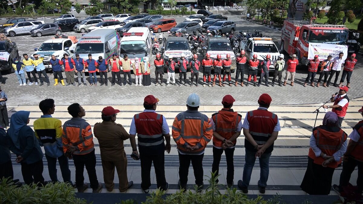 Semen Padang all out berikan bantuan bencana. (dok. Humas)