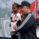 Penyerahan medali dan hadiah untuk pemenang Sumbar Open Archery Tournament 2025 tingkat anak. (dok. istimewa)