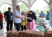 Wali Kota Pariaman Salurkan Bantuan Sembako untuk 250 KK Terdampak Banjir