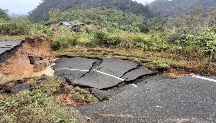 Empat Jorong di Pagadih Agam masih Terisolasi, Tujuh Titik Longsor Tutup Jalan Provinsi