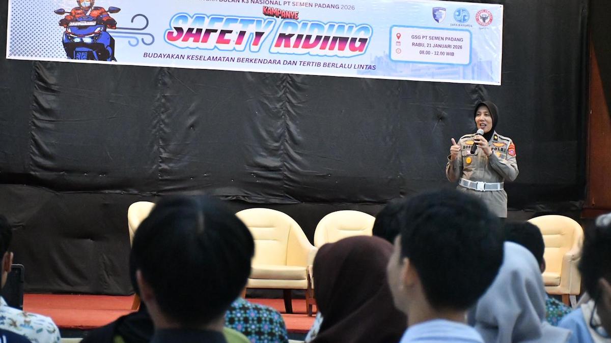 Kampanye safety riding digelar PT Semen Padang. (dok. istimewa)