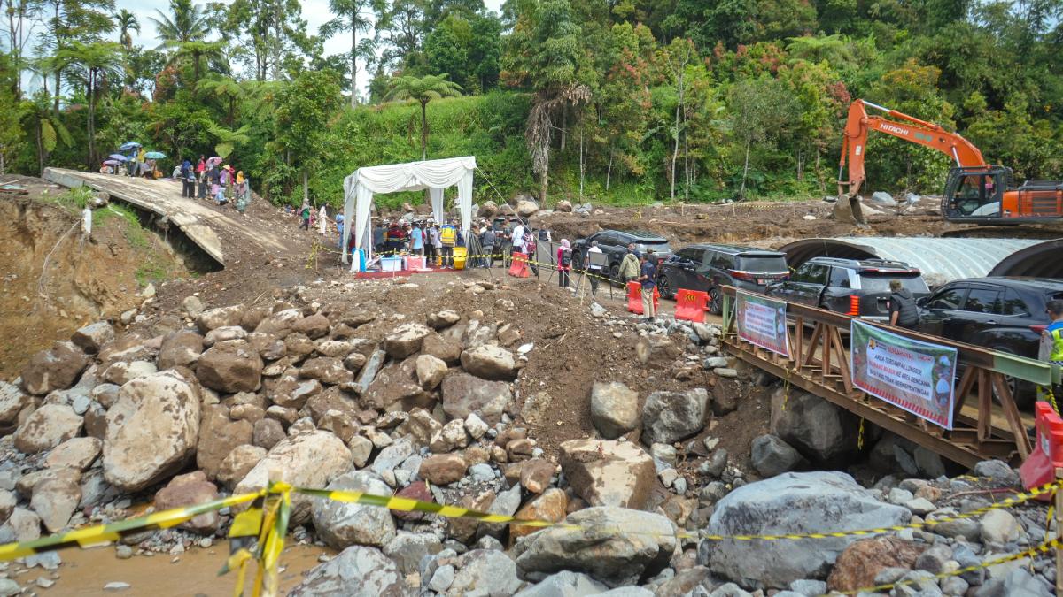 Kementerian PU buat jembatan armco di Malalak. (dok. istimewa)