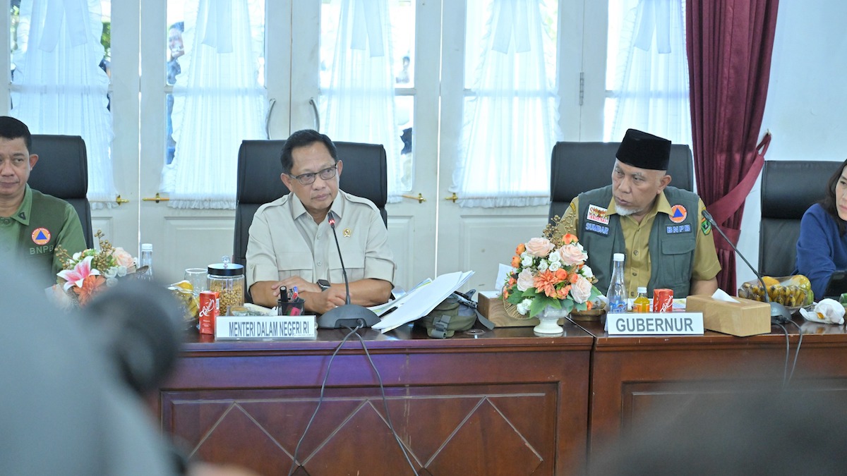 Mendagri Tito Karnavian bersama Gubernur Sumbar. (dok. istimewa)