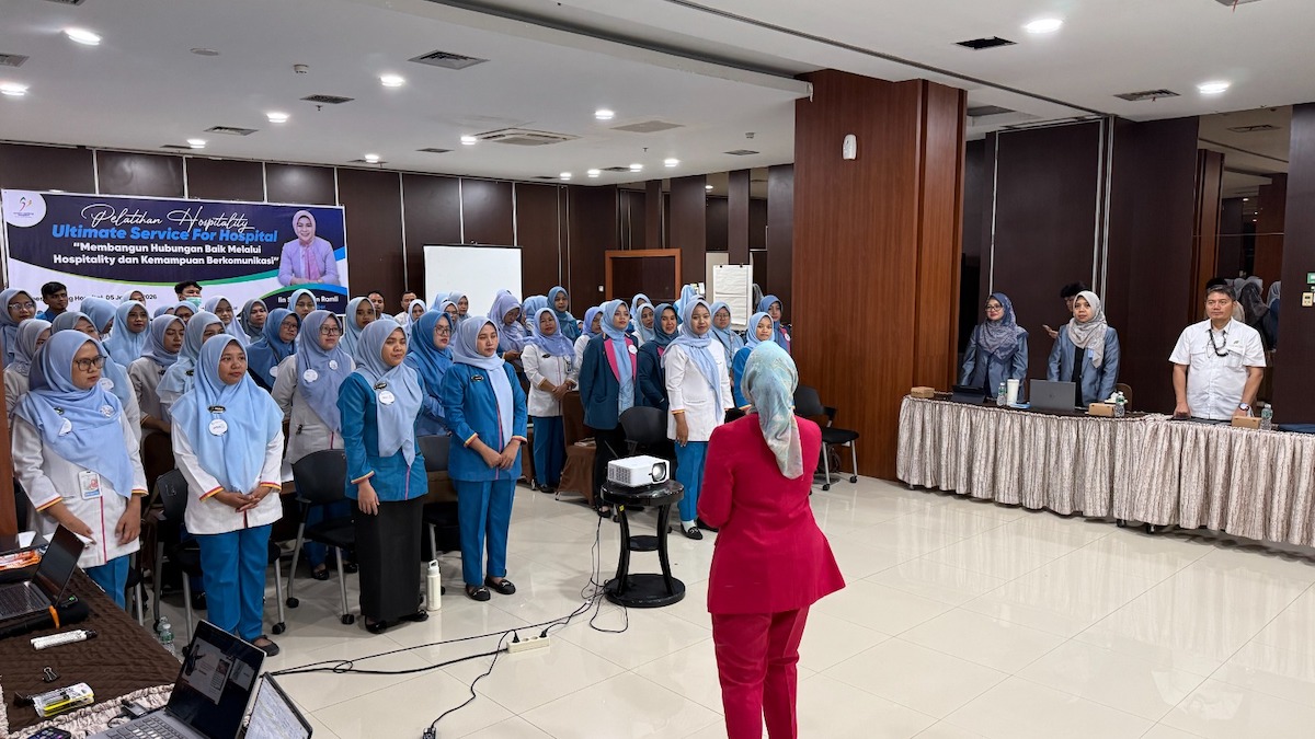 Pelatihan hospitality yang digelar Semen Padang Hospital. (dok. istimewa)