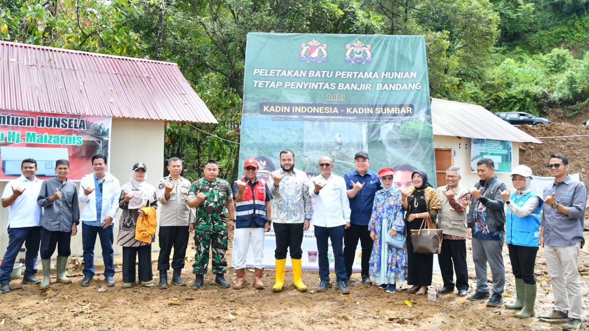 Peletakan batu pertama pembangunan huntap korban banjir bandang di kawasan Kampung Talang, Kecamatan Pauh, Kota Padang. (dok. istimewa)