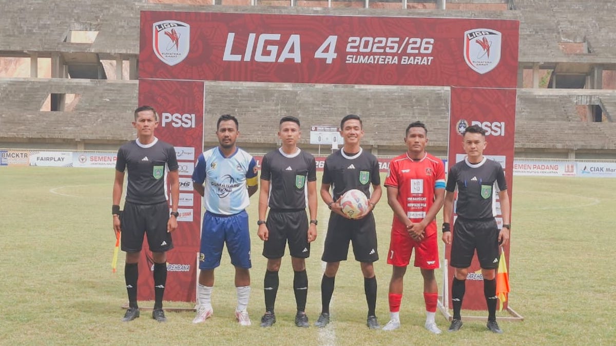 Pertandingan Liga 4 Sumbar yang digelar di Stadion Utama Sumbar Sikabu. (dok. istimewa)