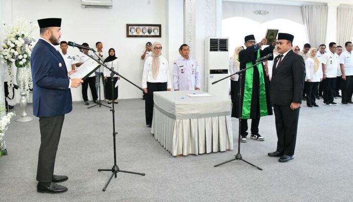 Wako Fadly Amran Lantik Raju Minropa Sebagai Pj Sekda Padang