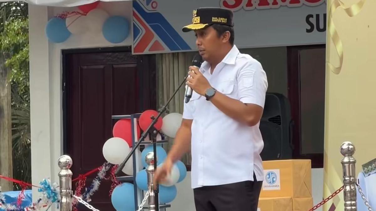 Wagub Vasko resmikan Samsat Sungai Rumbai. (dok. istimewa)